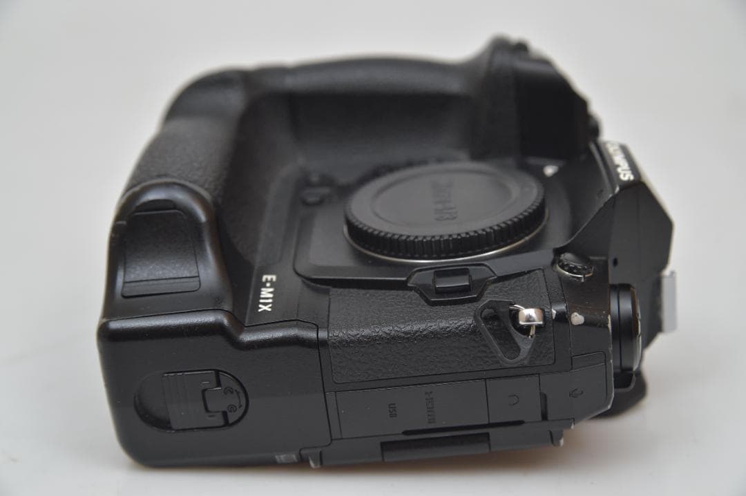 デジタルカメラ OLYMPUS E-M1X