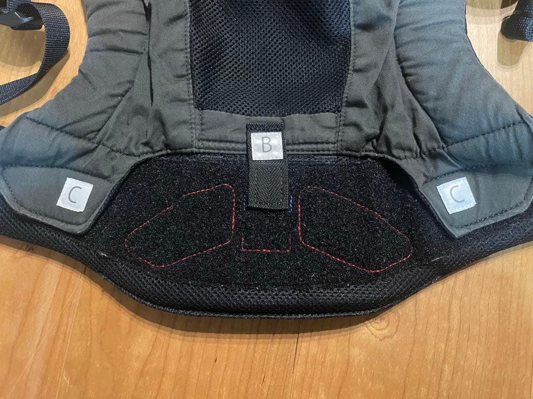 サンアンドビーチ sun＆beach 抱っこ紐 メッシュ　ブラック　OM-1