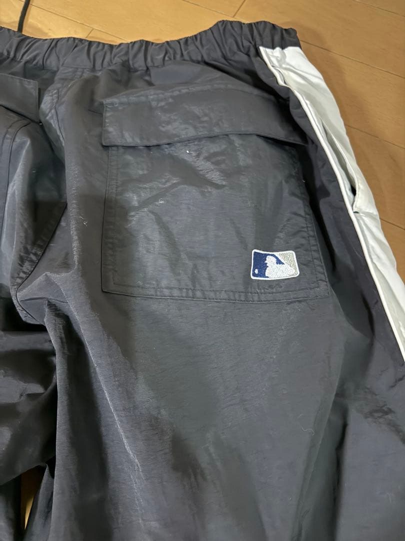 値下げ 美品 ニューヨーク・ヤンキース ジャージ上下セット L 黒