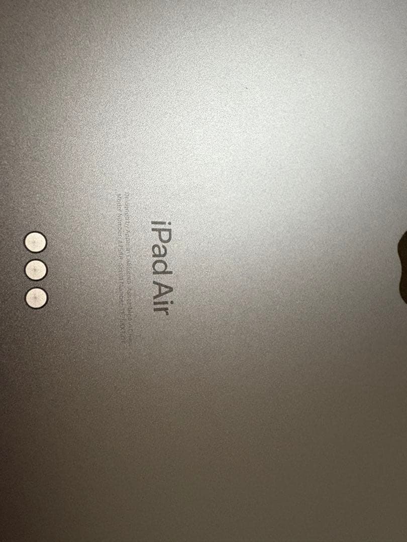 花子⭐︎Apple iPad Air 第五世代　本体　美品　フォリオ付き