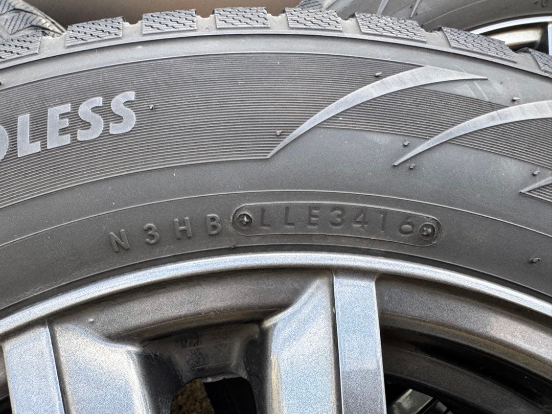 215/65R16 スタッドレス16インチ　アルファード・ヴェルファイア用