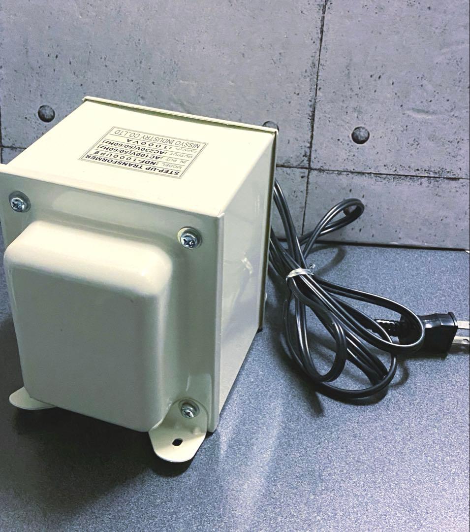 日章工業　変圧器　NDF1000UPE