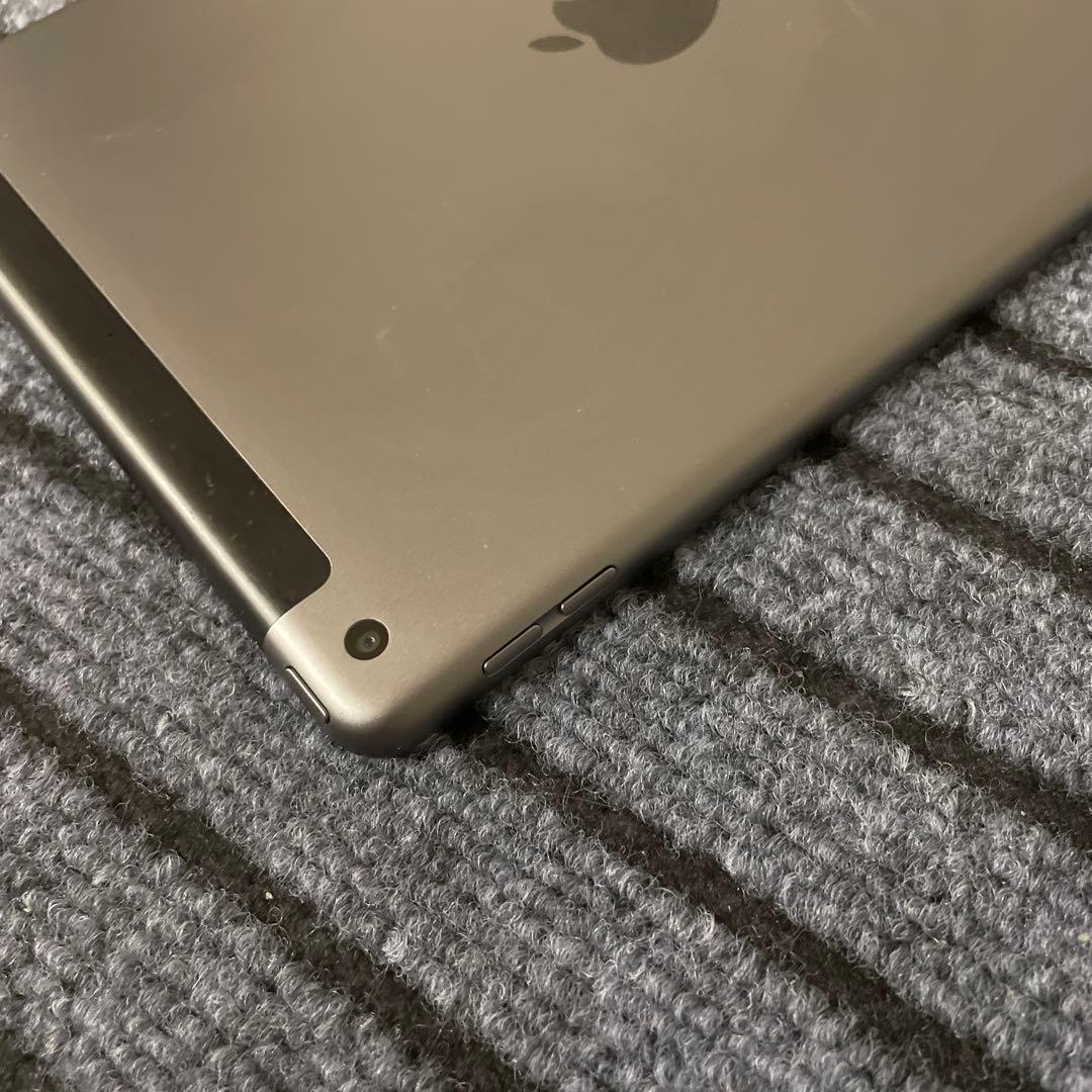 28 iPad 7世代 32GB SIMフリー スペースグレイ