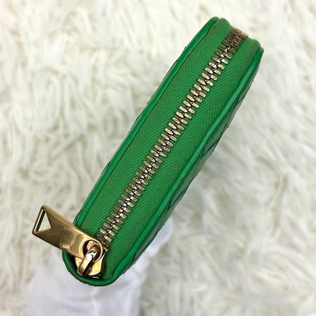 【美品】BOTTEGA VENETA イントレチャート ラウンドジップ 長財布