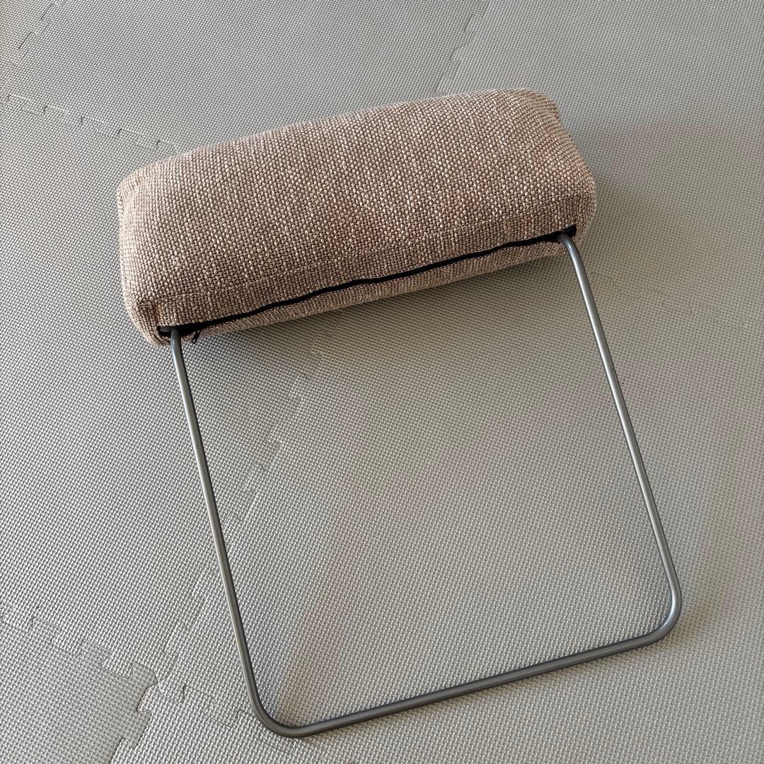 カリモク　ヘッドレスト