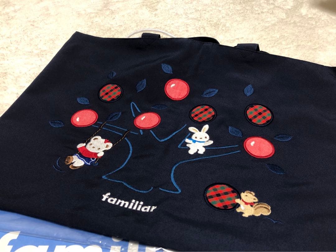 familiar キャラクター刺繍 ハンドバッグ　りんご　新品未使用品