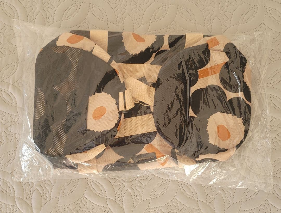 超メルカリ市終了まで割引中！！ adidas marimekko ボストンバッグ