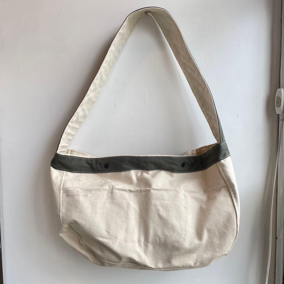 【ビンテージ】ニュースペーパーバッグ　アメリカ軍　USNAVY ミリタリー