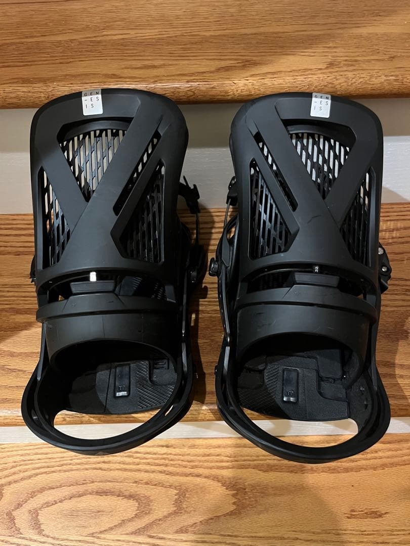 美品BURTON GENESIS Re:Flex Mサイズ バートン　ジェネシス