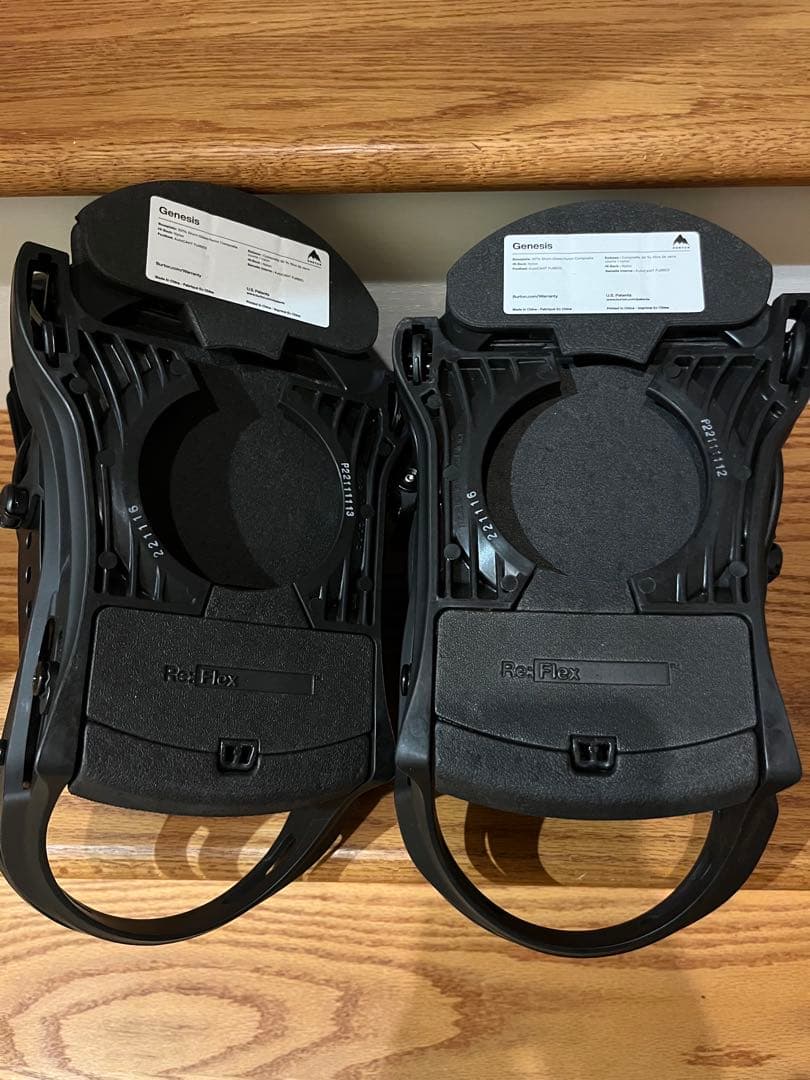 美品BURTON GENESIS Re:Flex Mサイズ バートン　ジェネシス