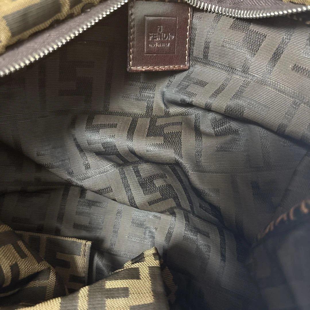 Fendi ショルダーバッグ ダークベージュ