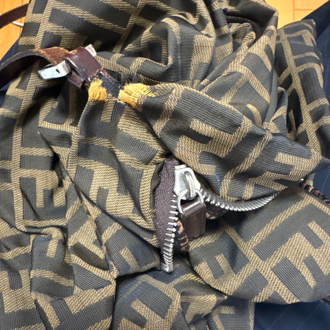 Fendi ショルダーバッグ ダークベージュ