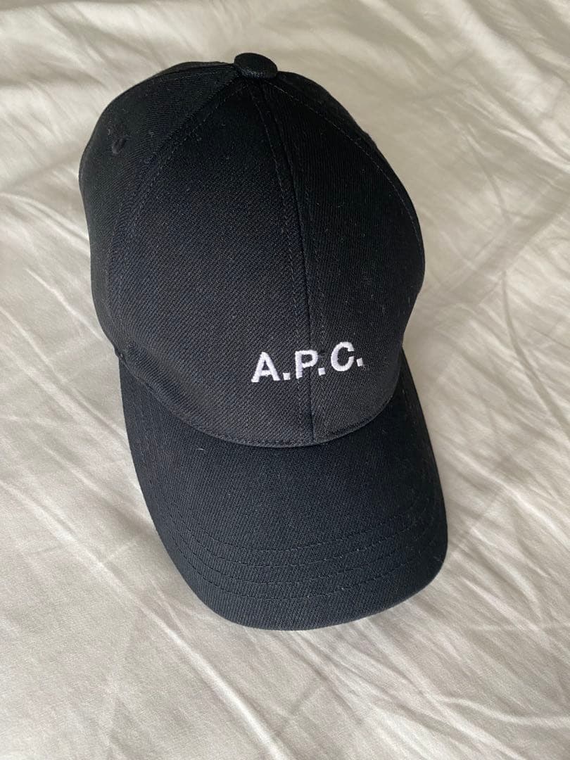A.P.C. ブラックキャップ 56