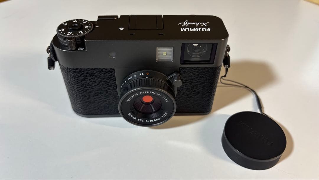 美品　富士フィルム X half ブラック FUJIFILM X-HF1