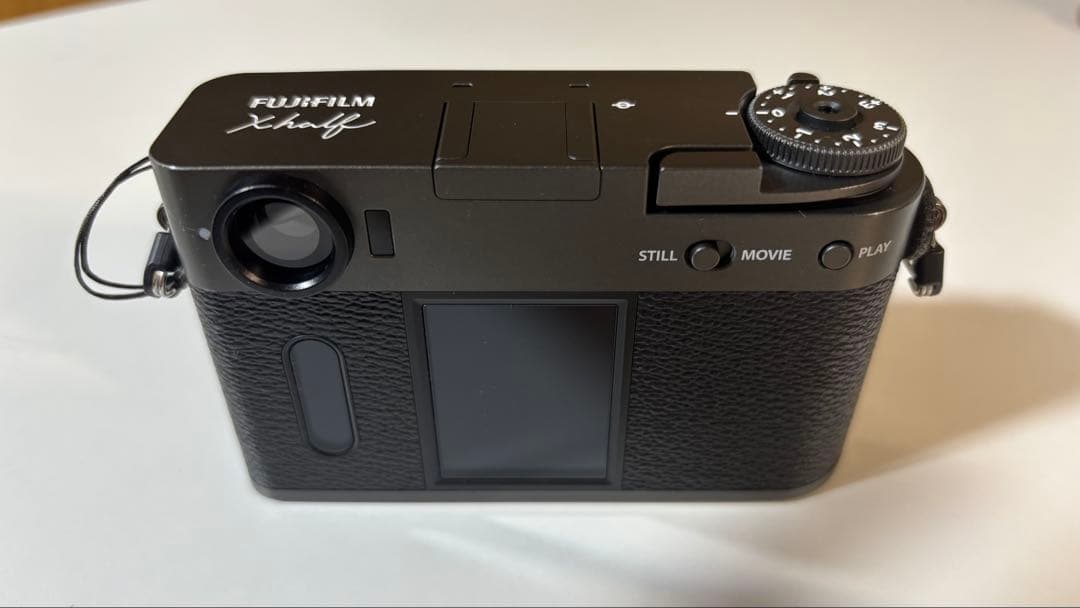 美品　富士フィルム X half ブラック FUJIFILM X-HF1