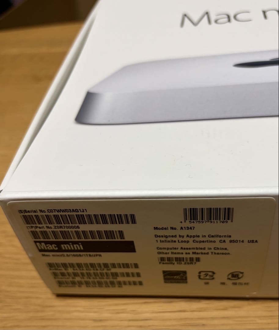Mac mini : i5 2.6GHz ：16GB ：1TB 付属品多数！