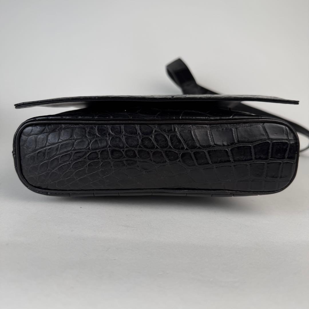 【未使用級】JRA認定 クロコダイル マット ショルダーバッグ 被せ ブラック