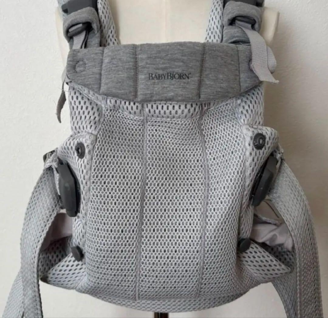 美品　ベビービョルン ハーモニー BABYBJORN 抱っこ紐 シルバー