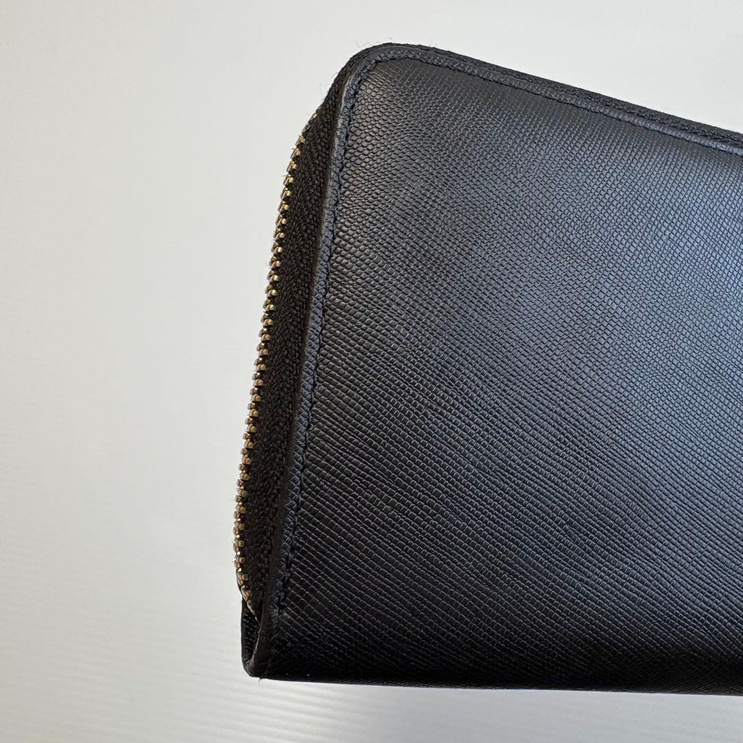 PRADA サフィアーノレザー ブラック長財布