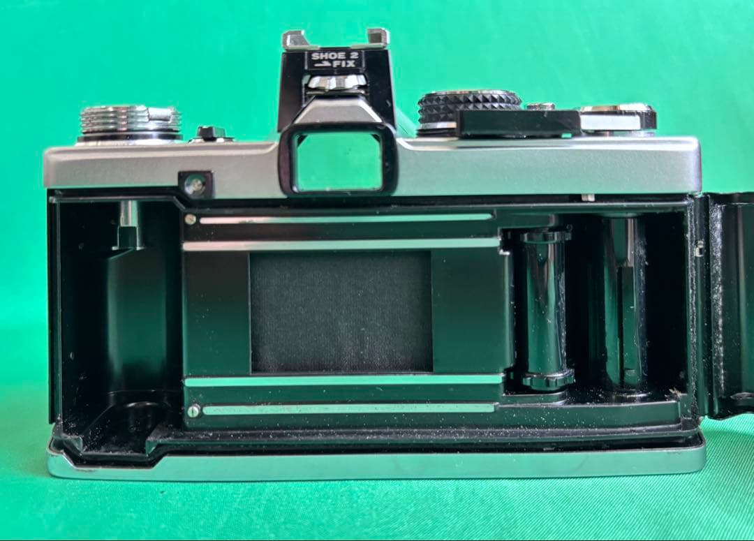 ★ OLYMPUS OM-2 (革ケース付)+ ★ 標準レンズ 50mm