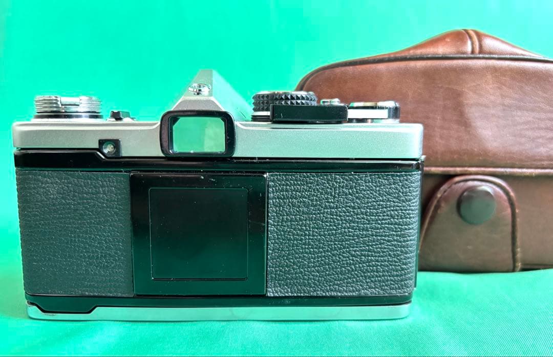 ★ OLYMPUS OM-2 (革ケース付)+ ★ 標準レンズ 50mm