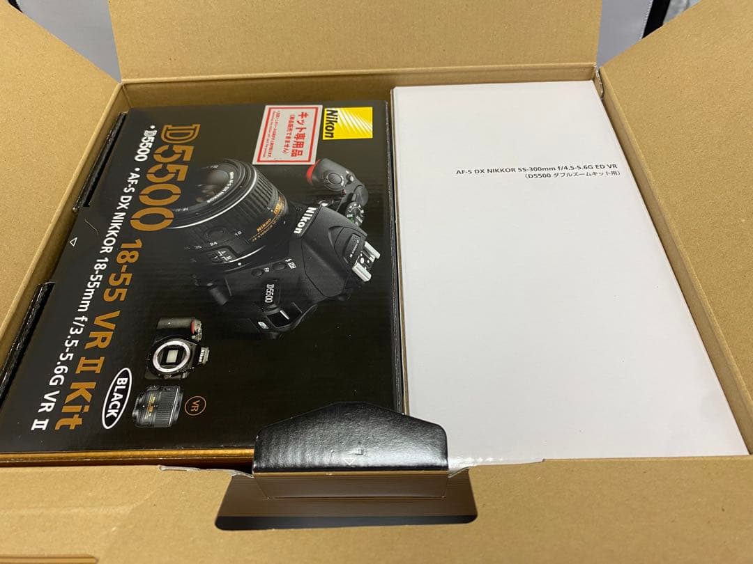 ショット数348回のみ★美品★ニコン Nikon D5300ダブルズームキット