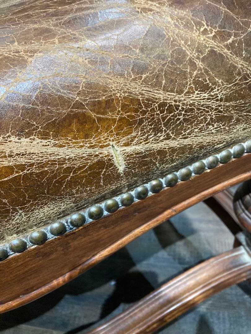 大型アンティーク椅子　本革　チェア