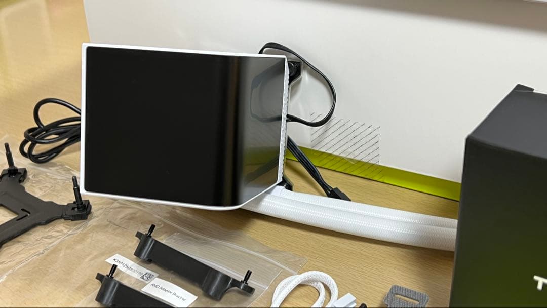 TRYX Panorama 360 ホワイト 6.5インチ AMOLEDクリーン