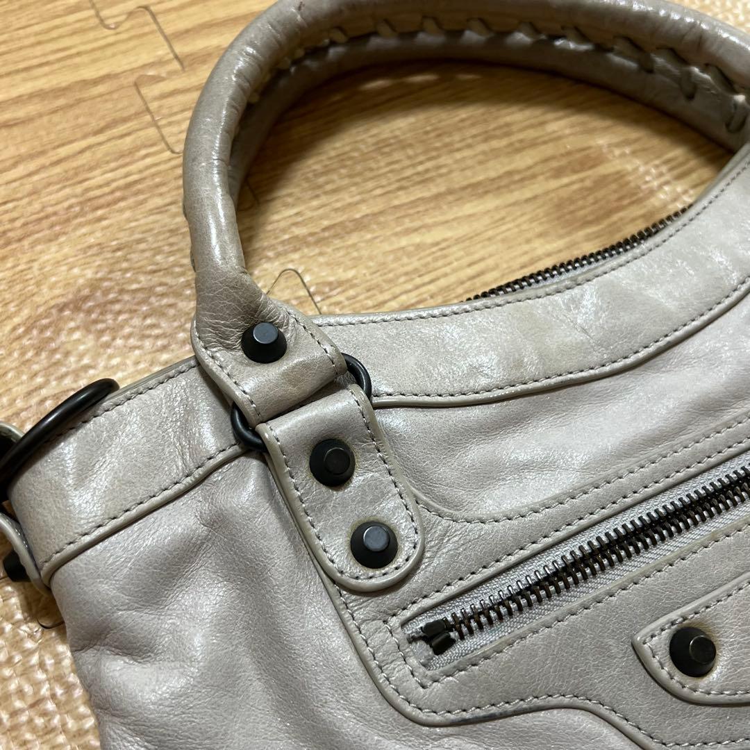 バレンシアガ　BALENCIAGA　ハンドバッグ　肩ベルトなし