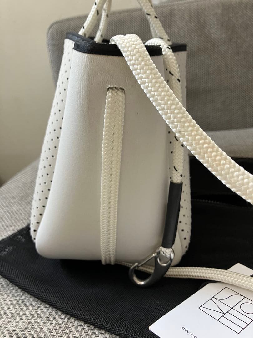 STATE OF ESCAPE ホワイトトートバッグ