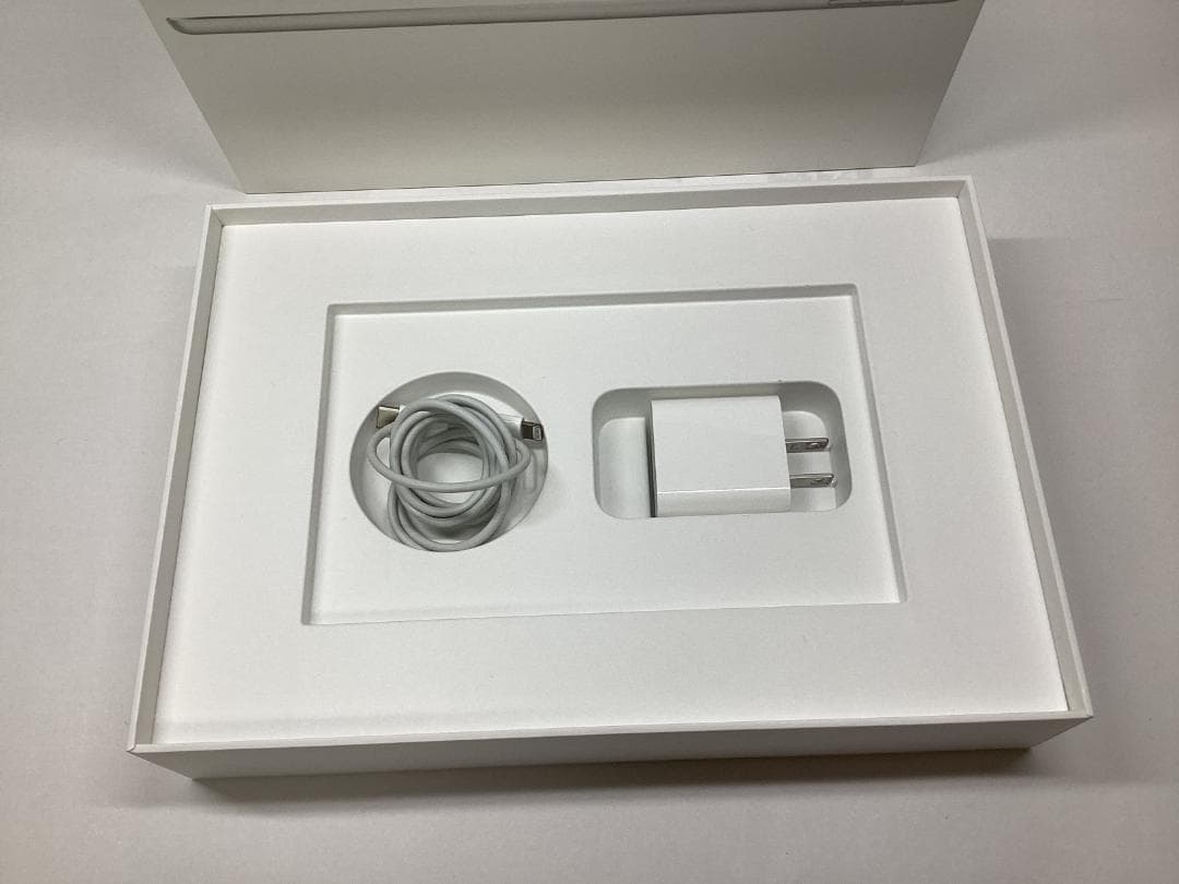 Apple iPad (第9世代) シルバー