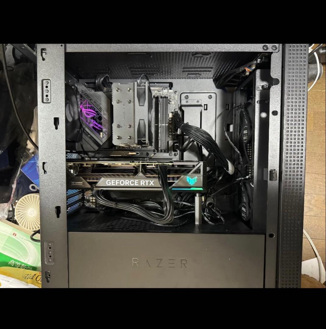 Razer TomahawkATX ケースミッドタワー型　ケースのみ