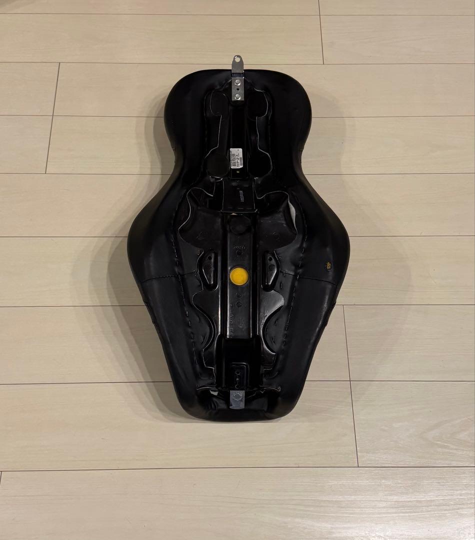 ハーレーダビッドソン ダイナ 純正 シート ダイナ FLD FXD