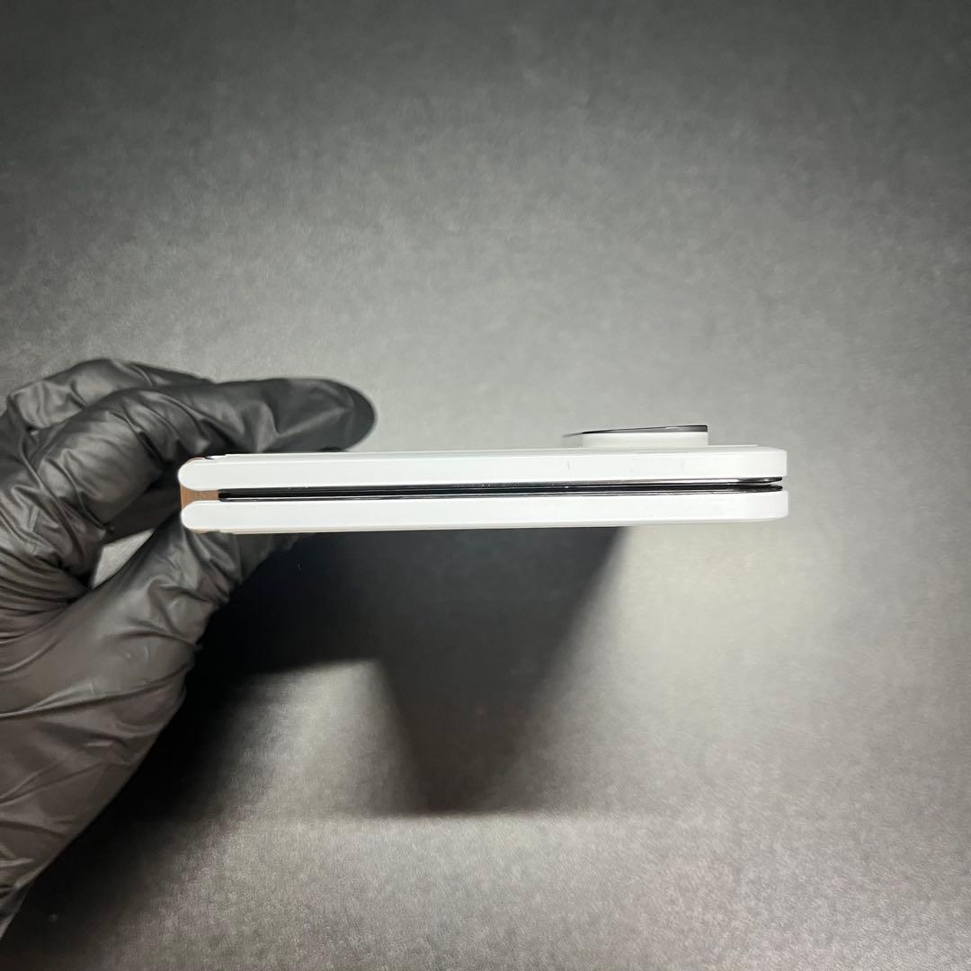 Microsoft Surface Duo2 256GB 2画面スマホ カバー付