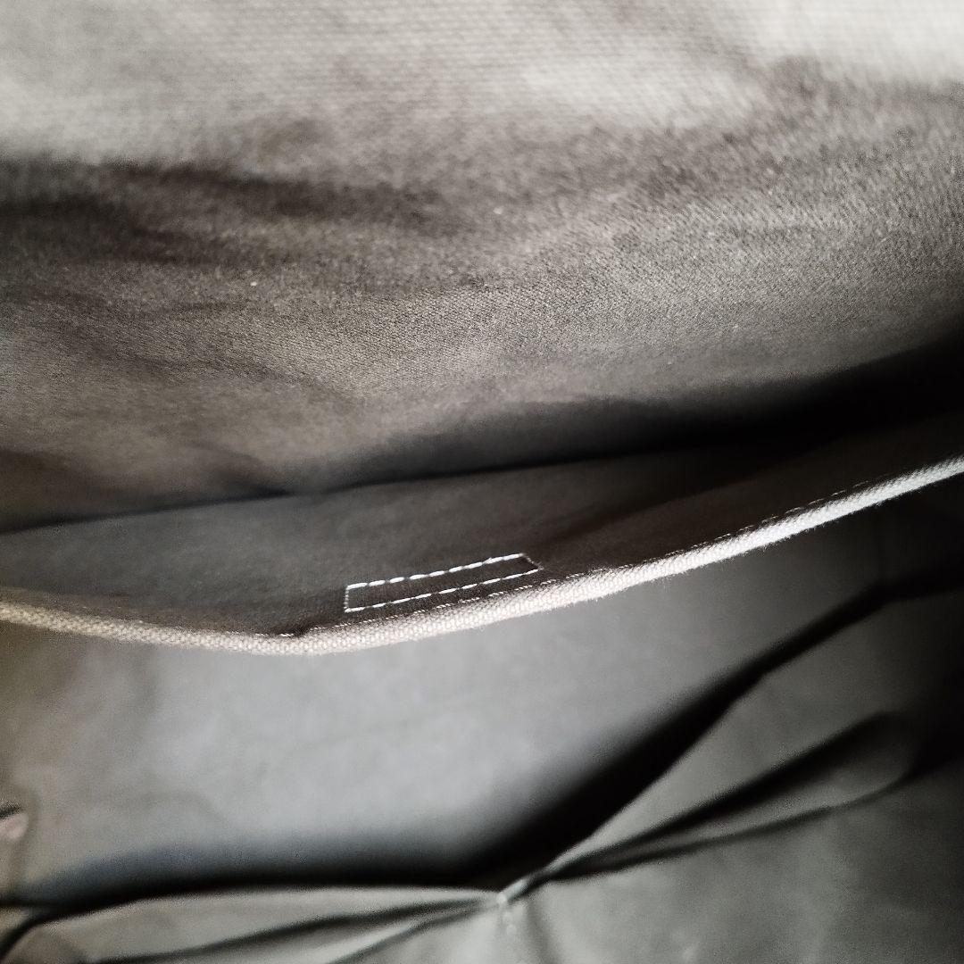 バッグ This is a(n) Base Tote L Olive