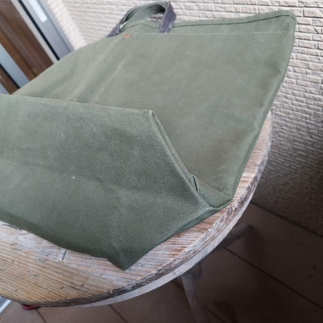 バッグ This is a(n) Base Tote L Olive