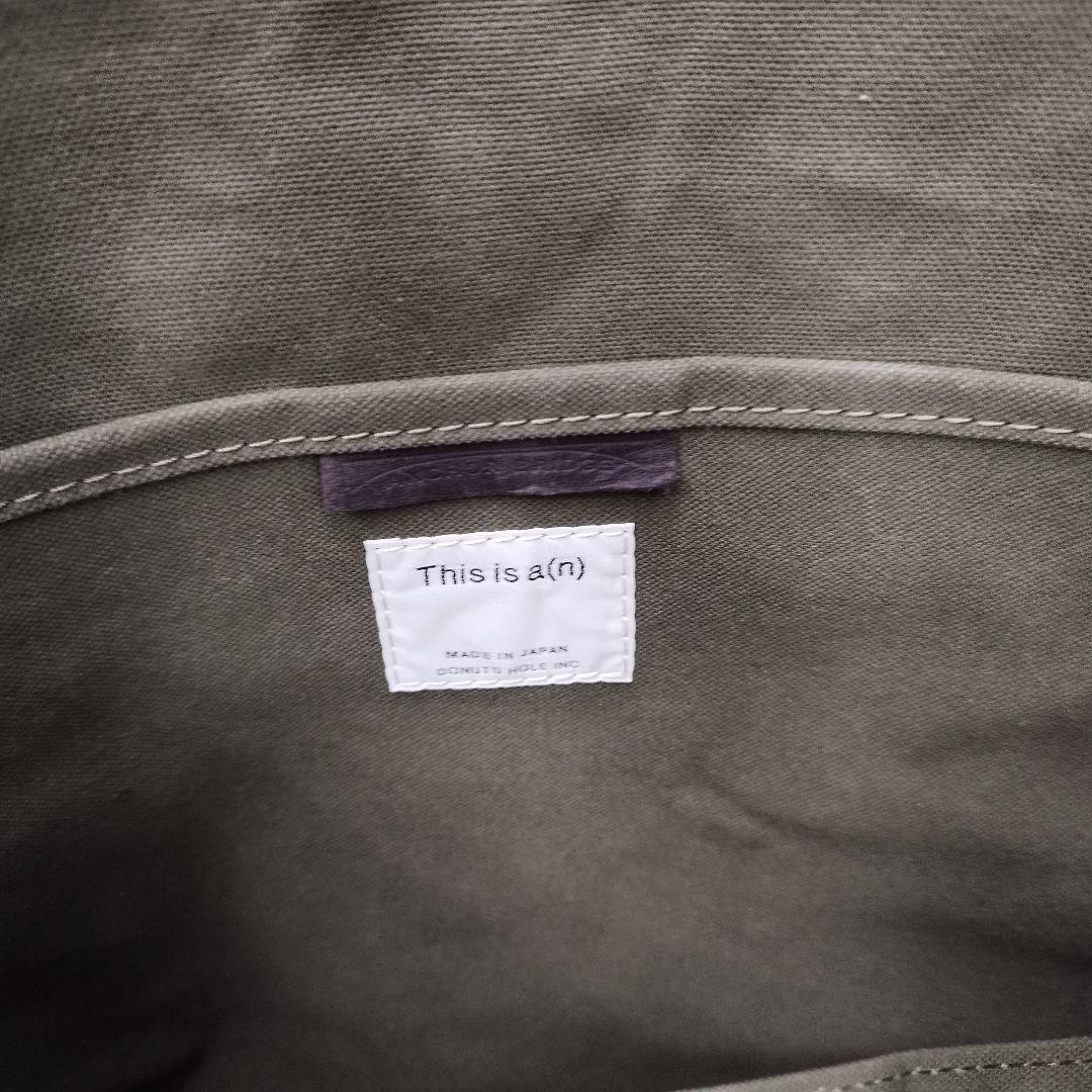 バッグ This is a(n) Base Tote L Olive