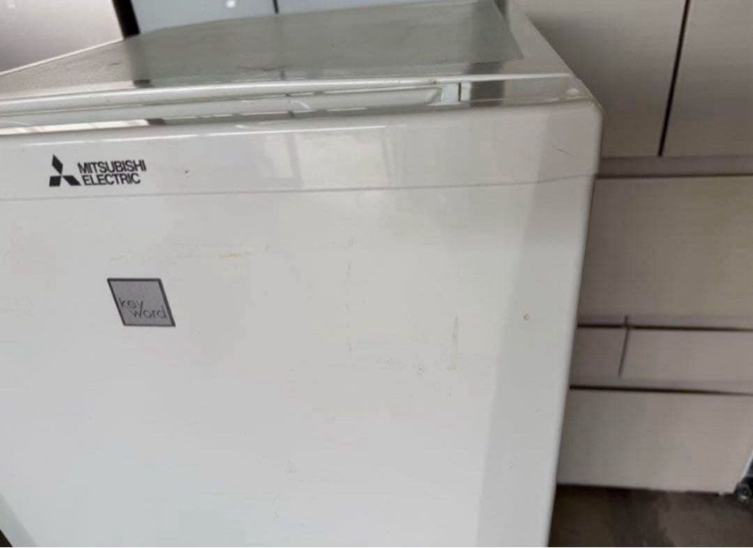 2017年式 146L 三菱 冷蔵庫 MR-P15EC-KW