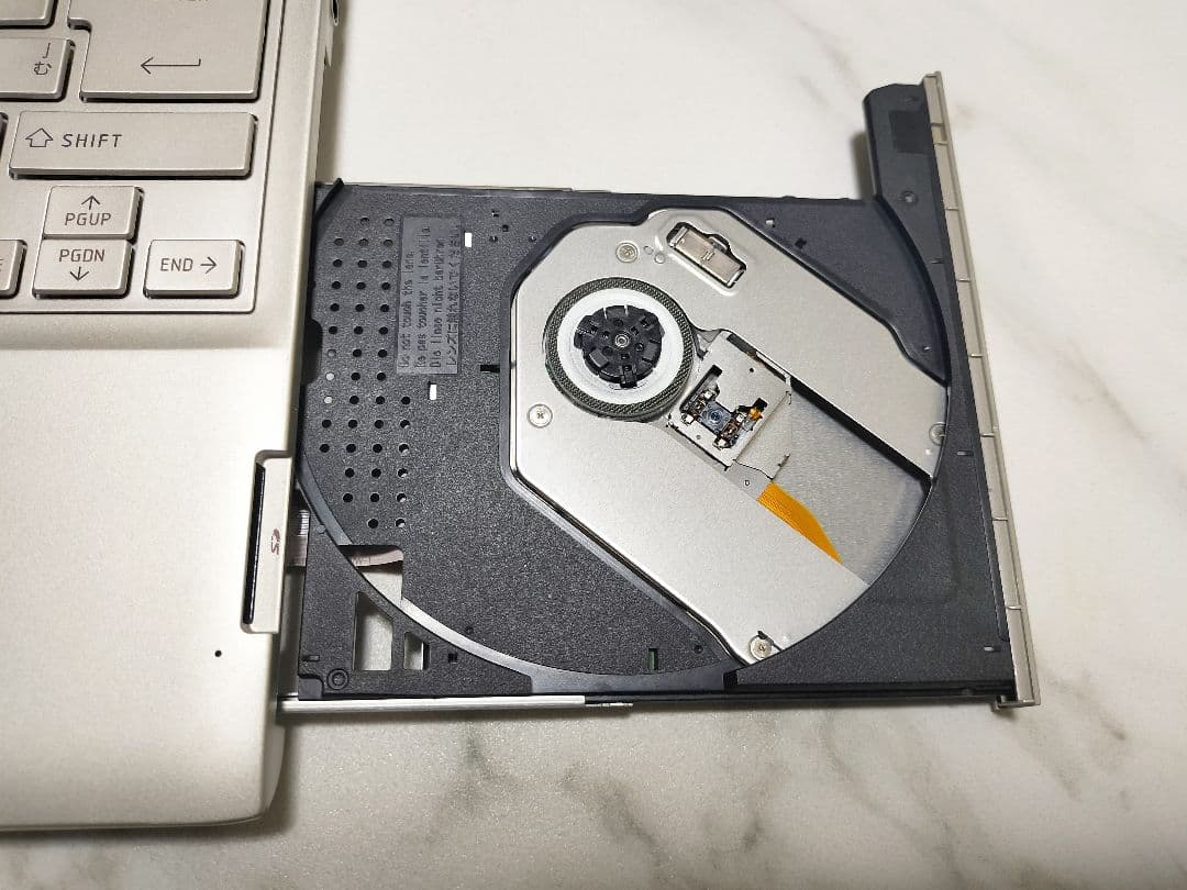 中古ノートパソコン　メモリ8GB　SSD1TB