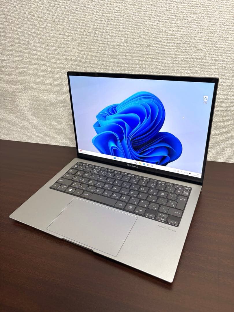 ASUS ノートパソコン Zenbook S 13 OLED　メモリ16GB