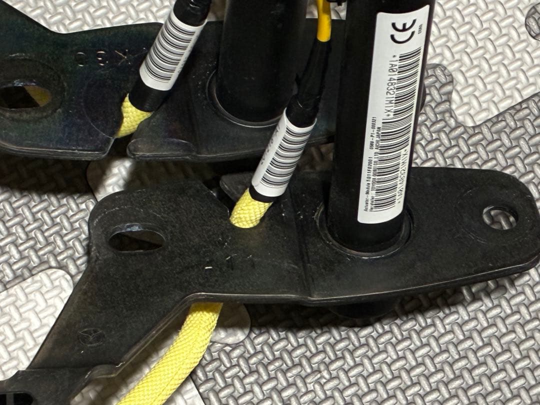 [中古部品]マツダ　NDロードスター　アクティブボンネットアクチュエーターR/L