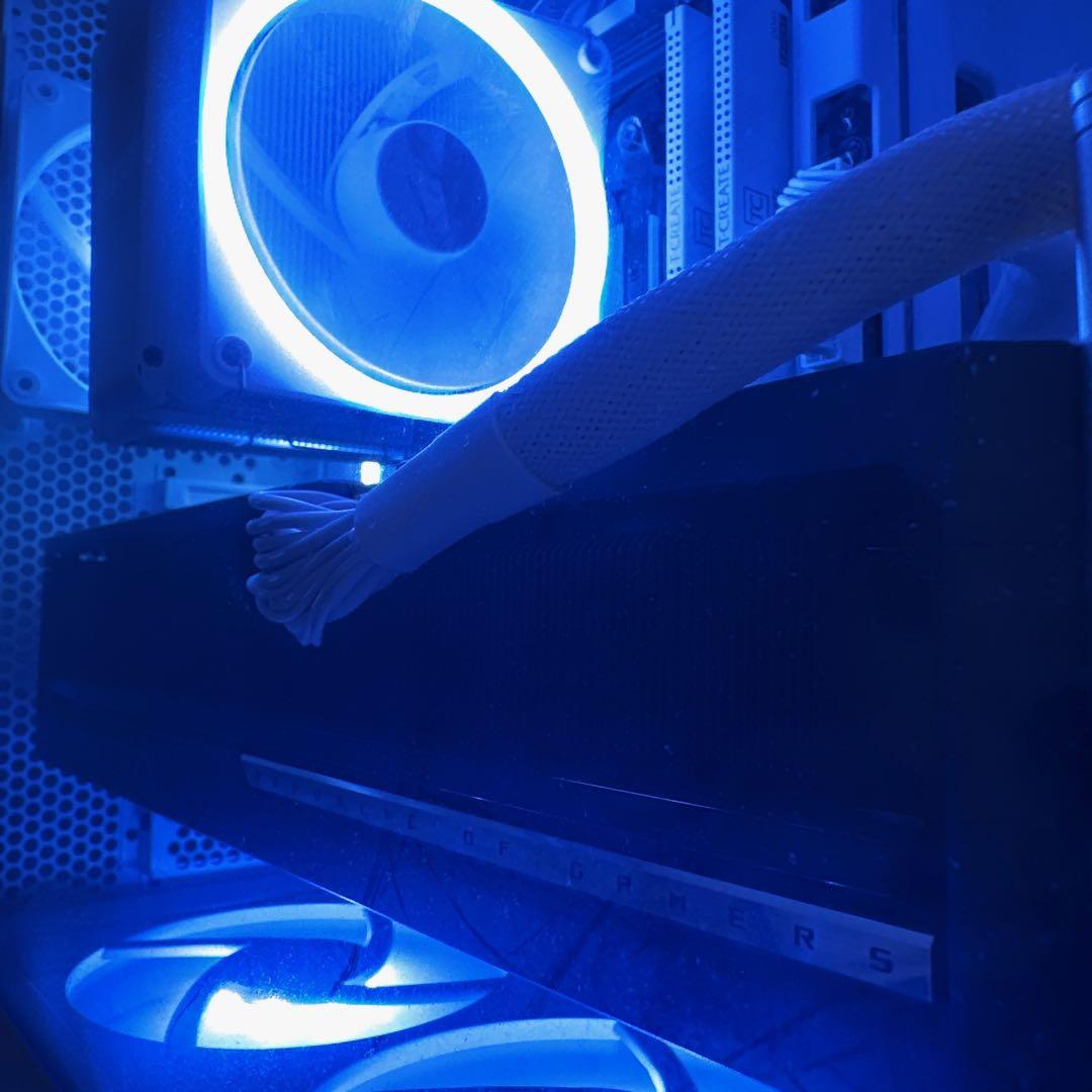 RTX 5090 ROG Astral アストラル