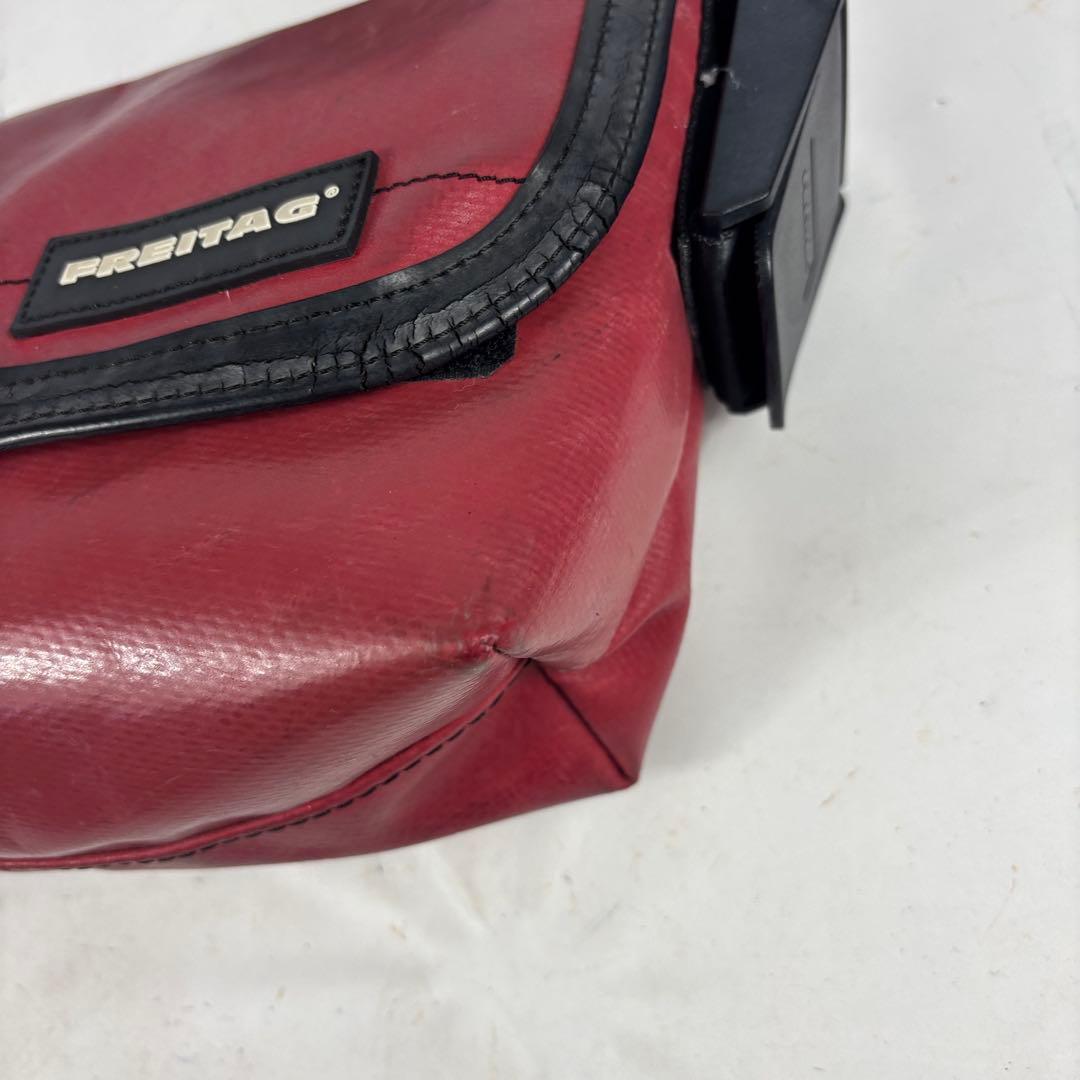 FREITAG メッセンジャーバッグ 赤 レッド