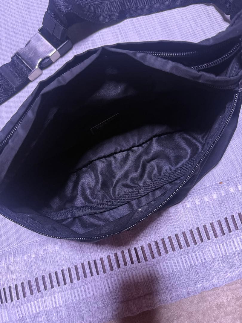 最終価格！PRADA ブラック ナイロン ウエストバッグ