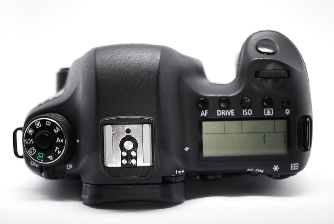 軽量フルサイズ機✨Canon EOS 6D✨ボケ感を楽しむ✨一眼レフカメラ✨