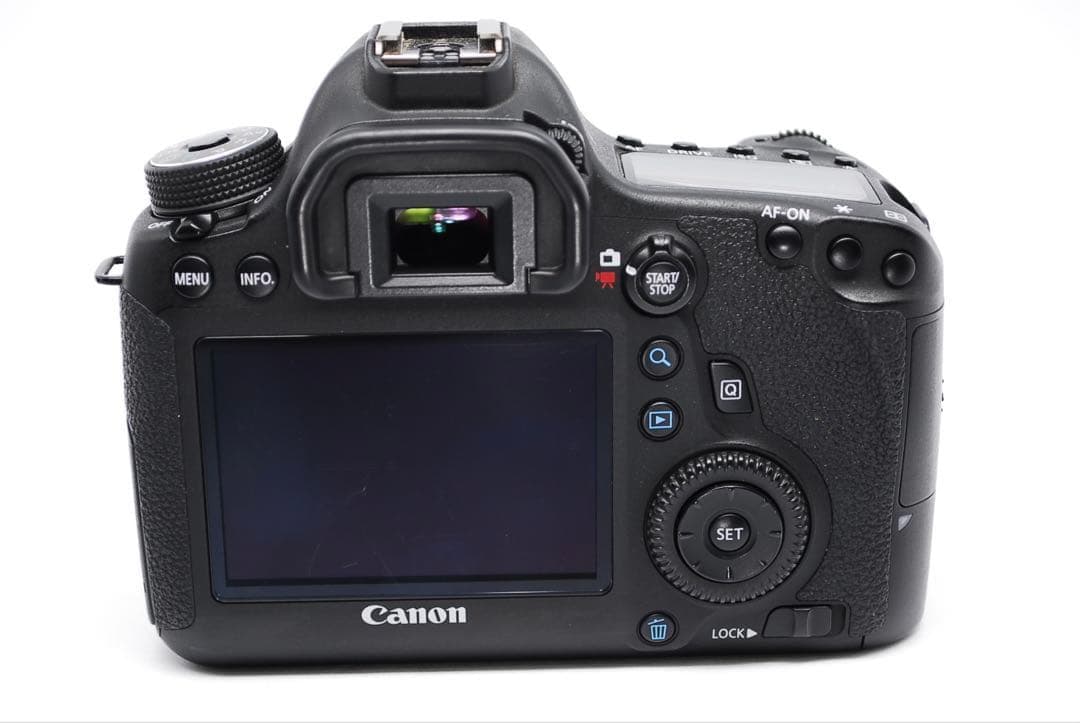 軽量フルサイズ機✨Canon EOS 6D✨ボケ感を楽しむ✨一眼レフカメラ✨