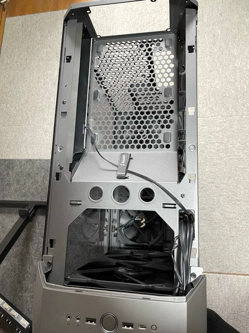 PCケース(自作PC用) FractalDesign Torrent Grey TG Light Tint