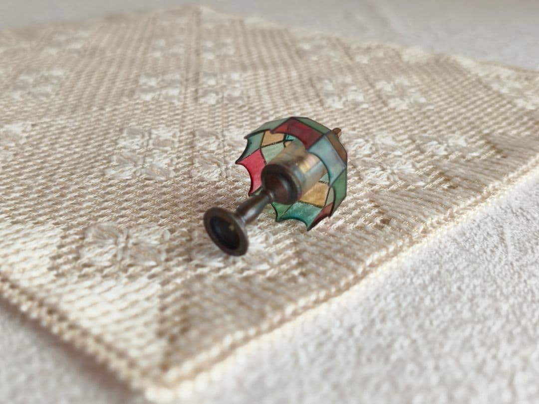 【cinnamon さま】 vintage ❀ ステンドグラスの 小さなランプ