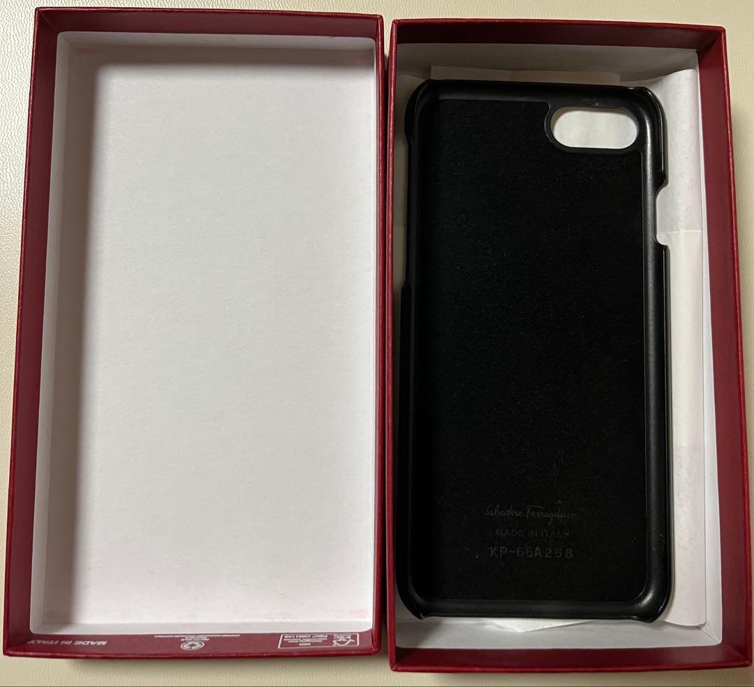 【新品】Salvatore Ferragamoフェラガモロゴ入iPhoneケース