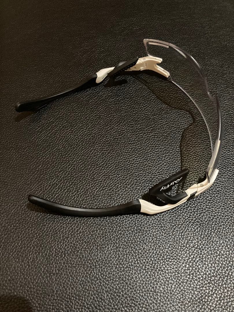 エアフライ　調光サングラス